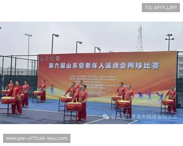 网球场馆开展老年群体入门课程鼓励终身运动，全国老年网球比赛